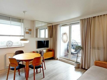 *3 pokoje z balkonem i garażem – Zamkowa 8