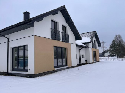 Dom Henryków-Urocze gm. Piaseczno