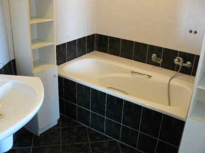 37,9m,Sienkiewicza, duza lazienka, nietypowy uklad pomieszczen