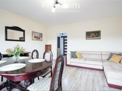 2 pokoje na 2 piętrze, os. Łąkowa, Bełchatów