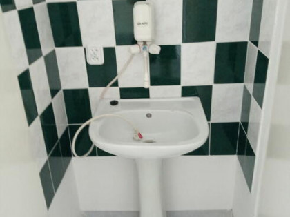 Wynajmę lokal 40 m2 ul. Mielczarskiego, parter, parking