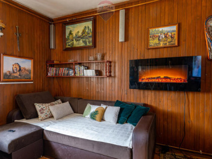 Dom z przestronną działką w spokojnej okolicy