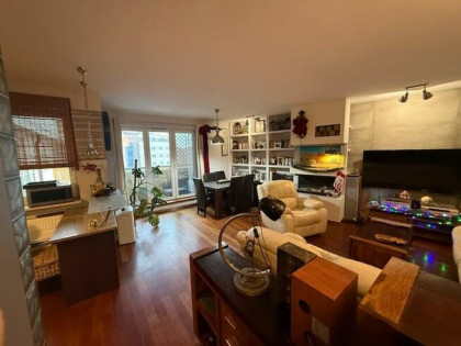 Apartament 4-ro pokojowy z balkonem obok Parku i metra