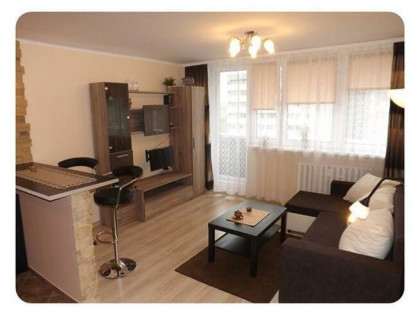 Jasne studio, miejsce postojowe, Tysiąclecia 19