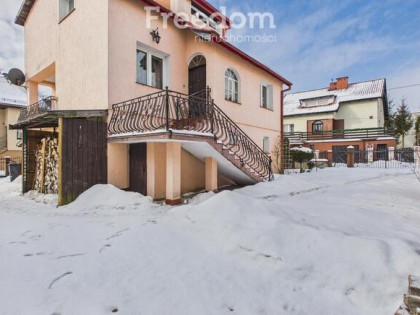 Dom jednorodzinny z budynkiem gospodarczym Morąg