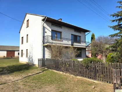 Dom Ustrzesz gm. Radzyń Podlaski