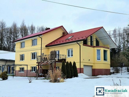 Dom Ustrzyki Dolne, Lotników