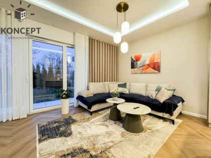 Nowoczesny szeregowiec z dużym ogrodem