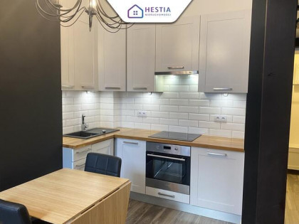 Przestronne mieszkanie z antresolą w Centrum