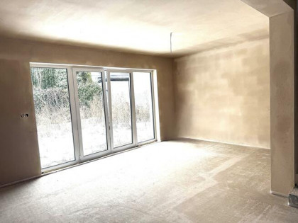 Dom Warszawa Wawer, Las