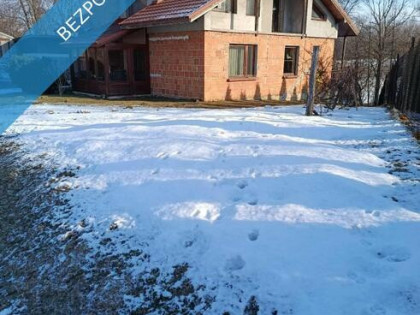 Dom wolnostojący 122 m2 6 pokoi z piwnicą i budynkiem gospodarczym