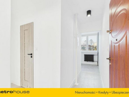 Po generalnym remoncie  świeże, parter