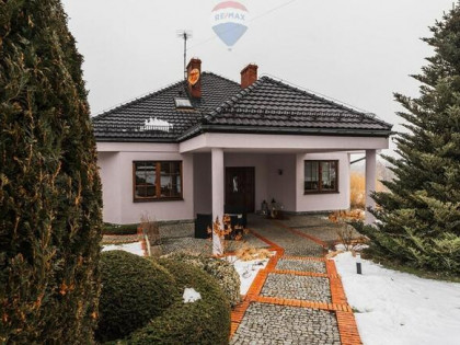 Luksusowy dom z basenem i sauną Frydrychowice