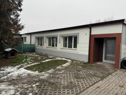 Sprzedam nieruchomość zabudowaną budynkiem biurowo-usługowym