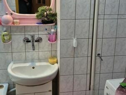 Przytulne 2-pokojowe mieszkanie z garażem na parterze