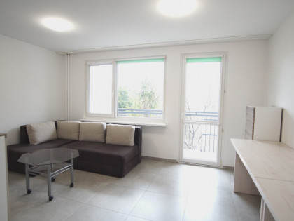 Sprzedaż mieszk. 35 m2. z balkonem 2 piętro, ZWM