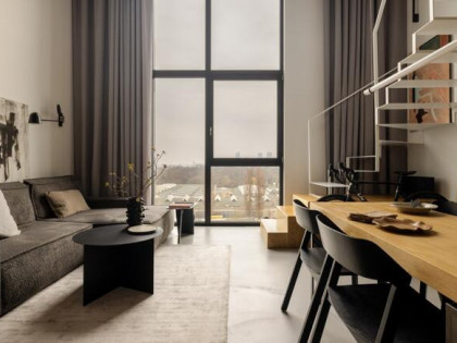 Loft na ostatnim piętrze widok na panoramę centrum