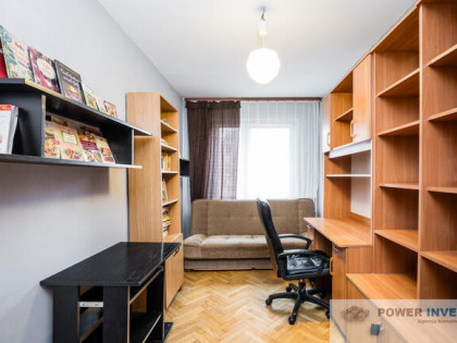 Przestronne 4 pokoje z balkonem i parkingiem