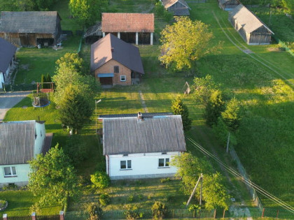 Dom, siedlisko z 36 arowa działką