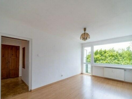 Urzędnicza 10, Bałuty, 2 pokoje z balkonem