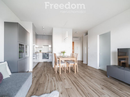 Nowoczesne 2 pokoje z dużą loggią | Pruszków