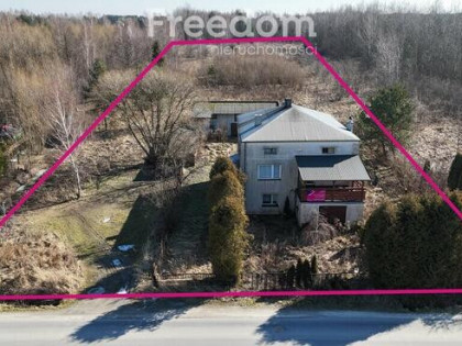 Rodzinny dom z dużą działką budowlaną