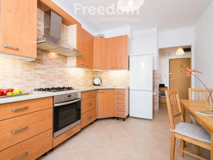 Do wynajęcia jasna kawalerka, Metro Wilanowska