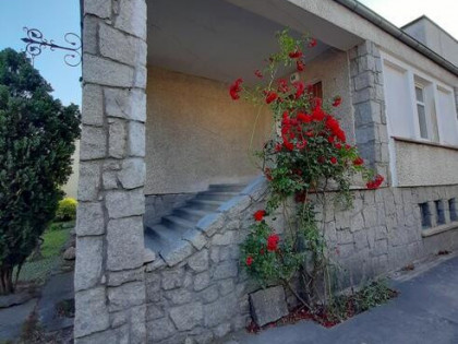 Sprzedam dom wolnostojący bezpośrednio