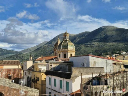 SYCYLIA Na sprzedaż – część kamienicy