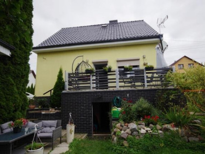 Dom w cichej okolicy – Janice