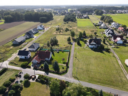 Sprzedaż działka budowlana w Łubnianach, 10,4 ar.