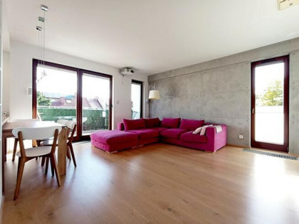 Dwupoziomowy apartament z Ac i mp – Płomyka 15