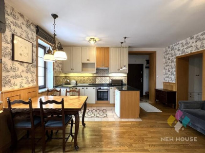 2-pok, os. Leśne, miejsce postojowe, winda, las