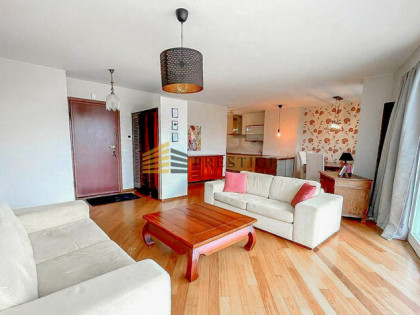 Wynajmę przestronny apartament 4 pokoje - 123 m2