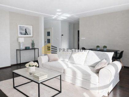 Elegancki apartament na Miasteczku&Garaż&Ochrona