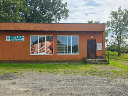 Tychowo - parterowy budynek usługowy