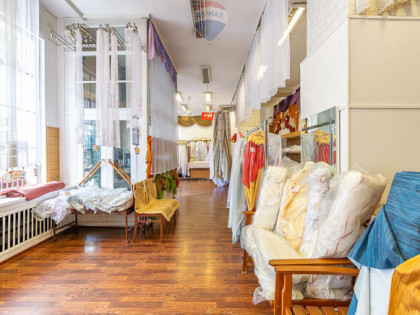 Lokal 151 m² z witrynami – Bałuty, blisko centrum