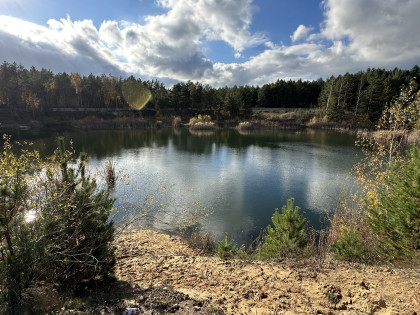Urokliwa działka z domkiem 100 km od Warszawy. Prawdziwy raj dla wędkarzy!