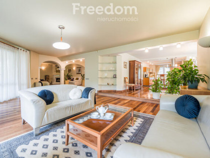 Rezydencja w Józefosławiu przy Lesie Kabackim