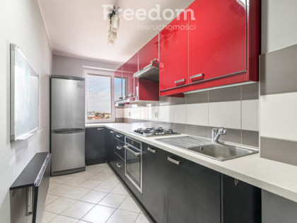 Ustawne mieszkanie blisko SKM i UG