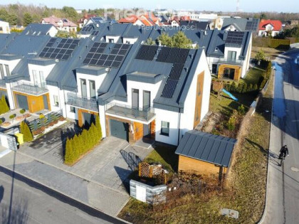 Piękny nowoczesny dom z narożną działką