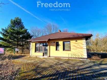 Budynek z dużą działką 1502 m2 – Porosiuki