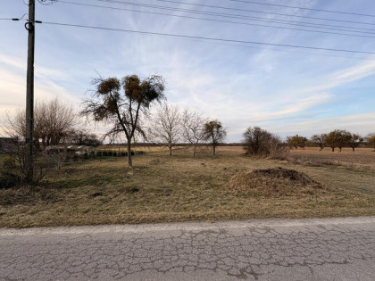 Działka budowlana na sprzedaż