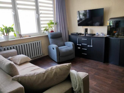 Sprzedam mieszkanie 2 pokoje z balkonem 1 piętro