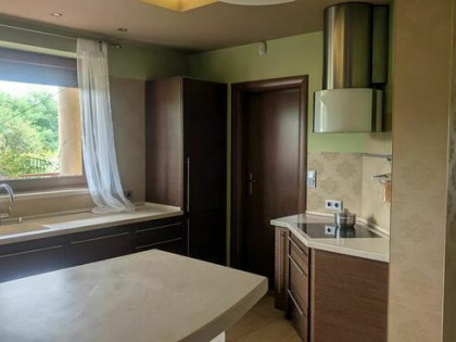 PIEKNY NOWOCZESNY DOM W KOBYŁCE+WIATA GRILL+DUŻA DZIAŁKA