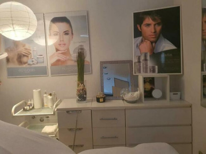 Centrum Urody Jolanty Kozłowskiej, Łódź, Piotrkowska 25