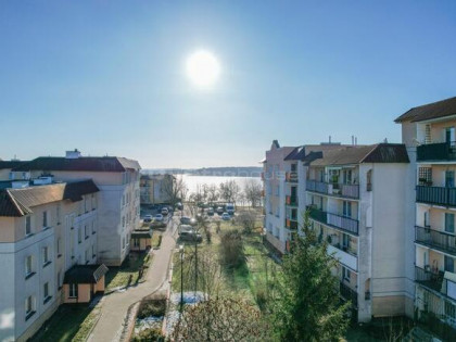 MIESZKANIE Z WIDOKIEM NA JEZIORO