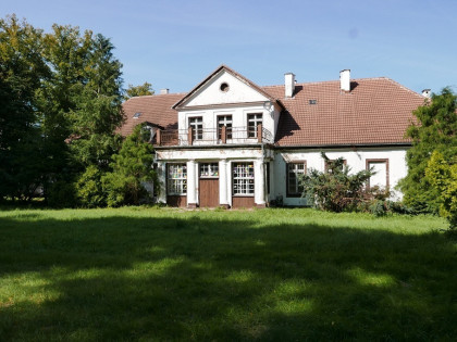 Budynek administracyjno-biurowy – pałac