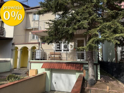 Budynek mieszkalny z częścią usługową, PV