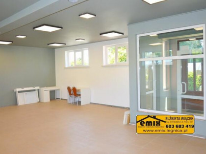Lokal usługowy, 90m2, doskonała lokalizacja, dojazd, parking